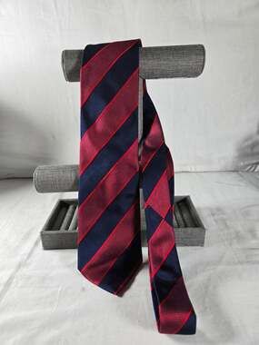 Vintage 1995 Surrey MLB Baseball Tie Necktie Caps of All Major League Team Print